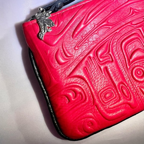 Red Leather Wristlet Wallet Embossed Clutch Wristlet - Picture 2 of 11